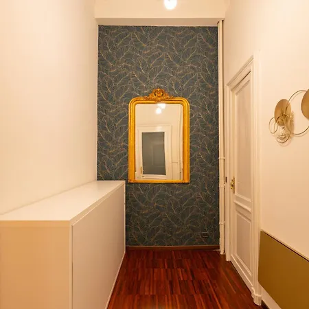 Crocetta Golden Soul | Design Loft Vicino Porta Nuova
